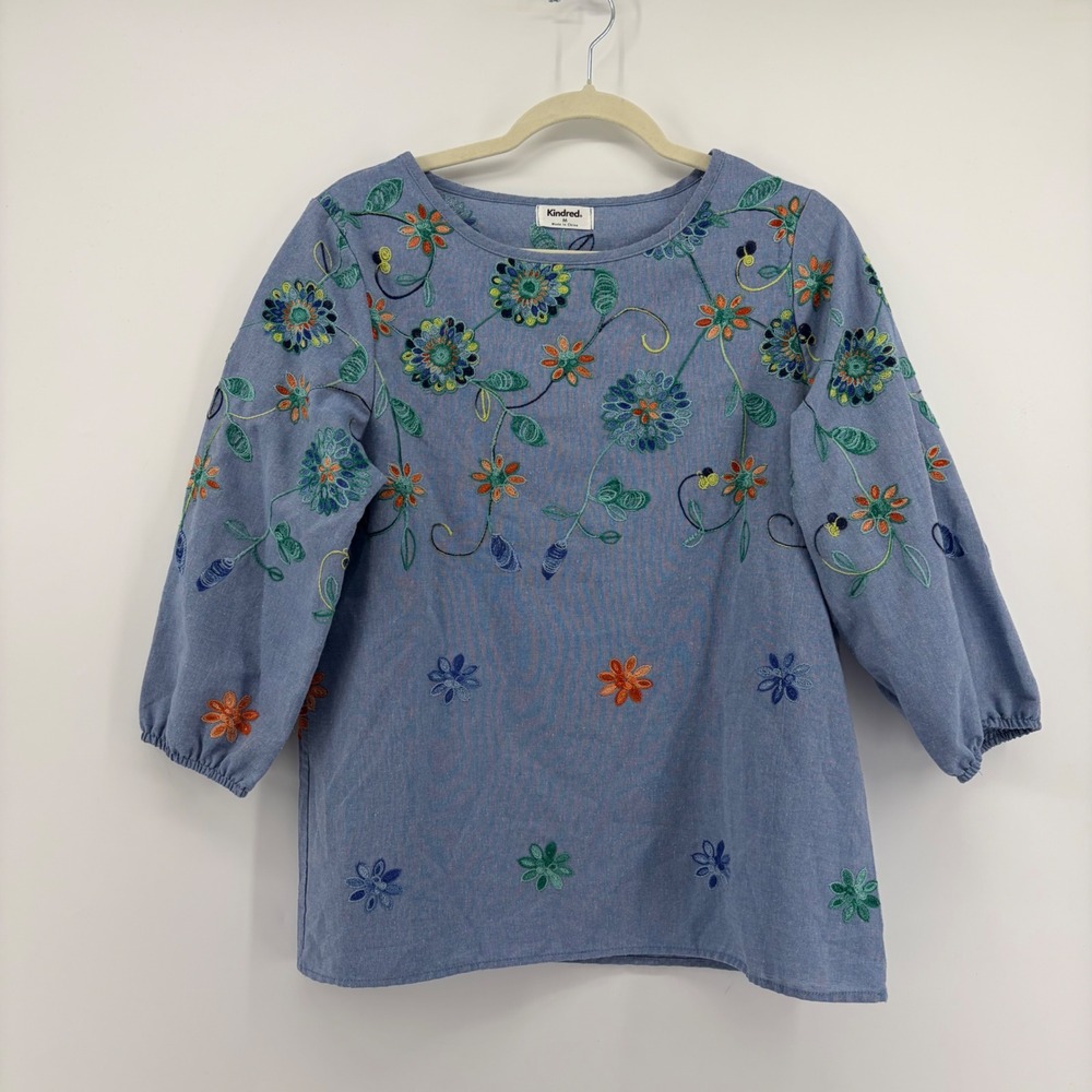 Kindred Womens Medium Blue Floral Embroidered Boho Chambray Blouse 3/4 Sleeve